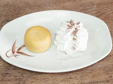 Part de gâteau chinois au coco